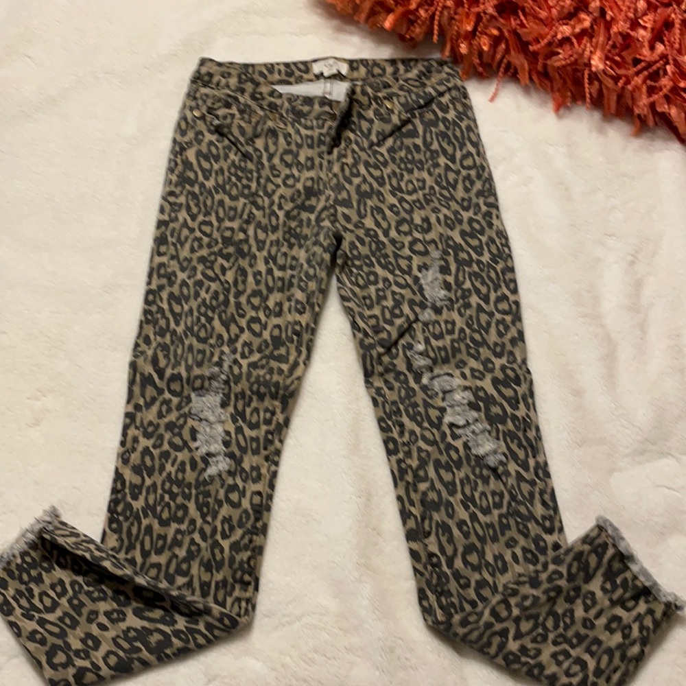 Easel skinny jeans. Size medium